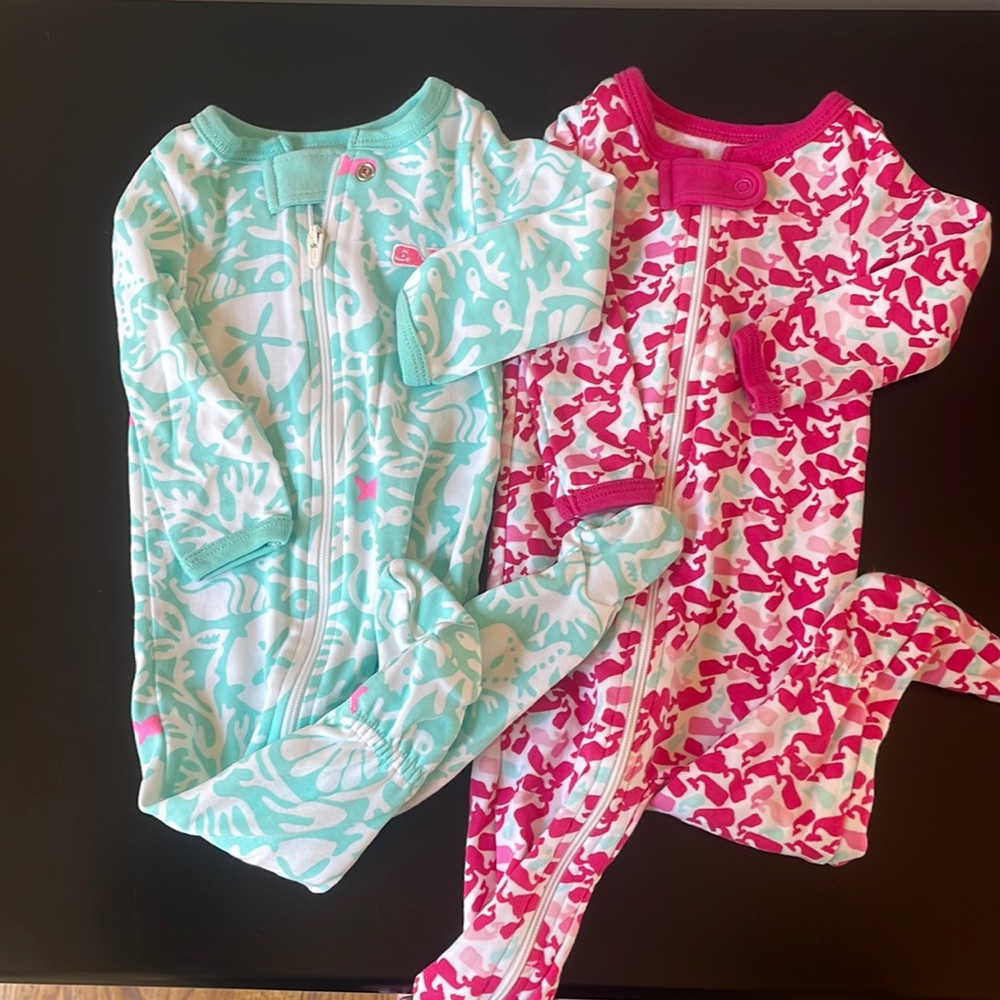 Vineyard Vines Bright Footies (0-3 months)